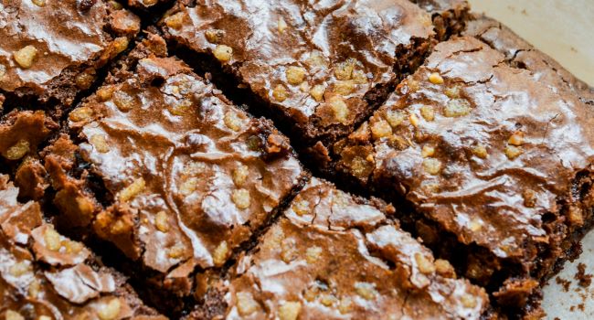 brownie con mermelada de leche y vanilla